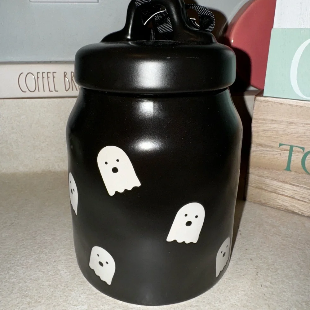 Rae Dunn small boo canister - yes